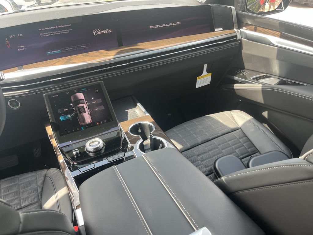 2026 Cadillac Escalade Platinum Sport - Photo 15