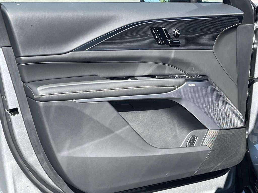 2026 Cadillac LYRIQ V - Photo 22
