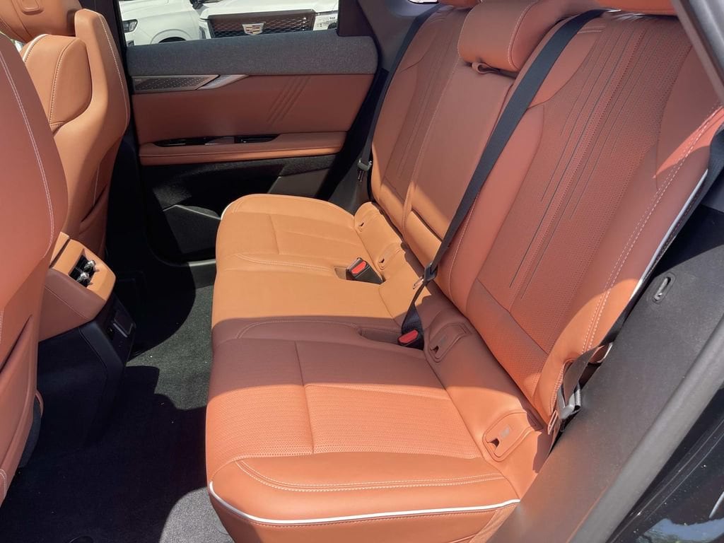 2027 Cadillac OPTIQ Premium Sport - Photo 18