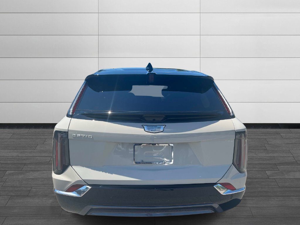 New 2027 CADILLAC OPTIQ Luxury SUV