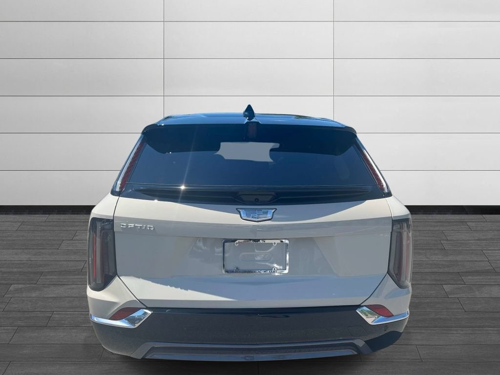 New 2027 CADILLAC OPTIQ Luxury SUV