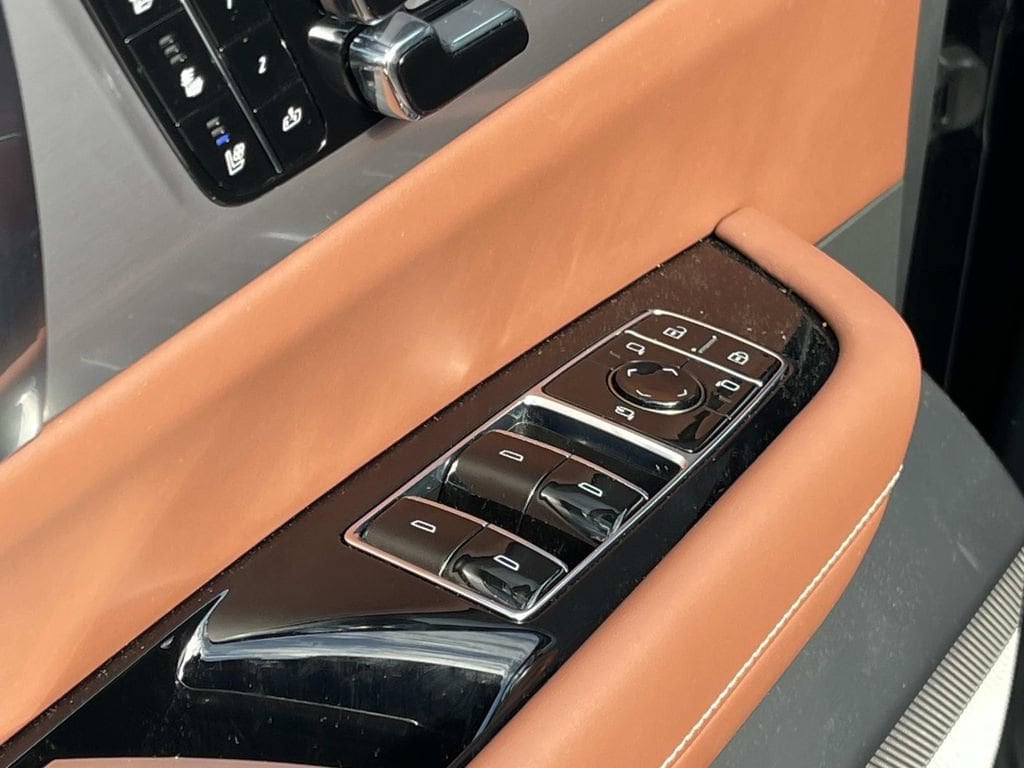 2026 Cadillac VISTIQ Platinum Sport - Photo 25