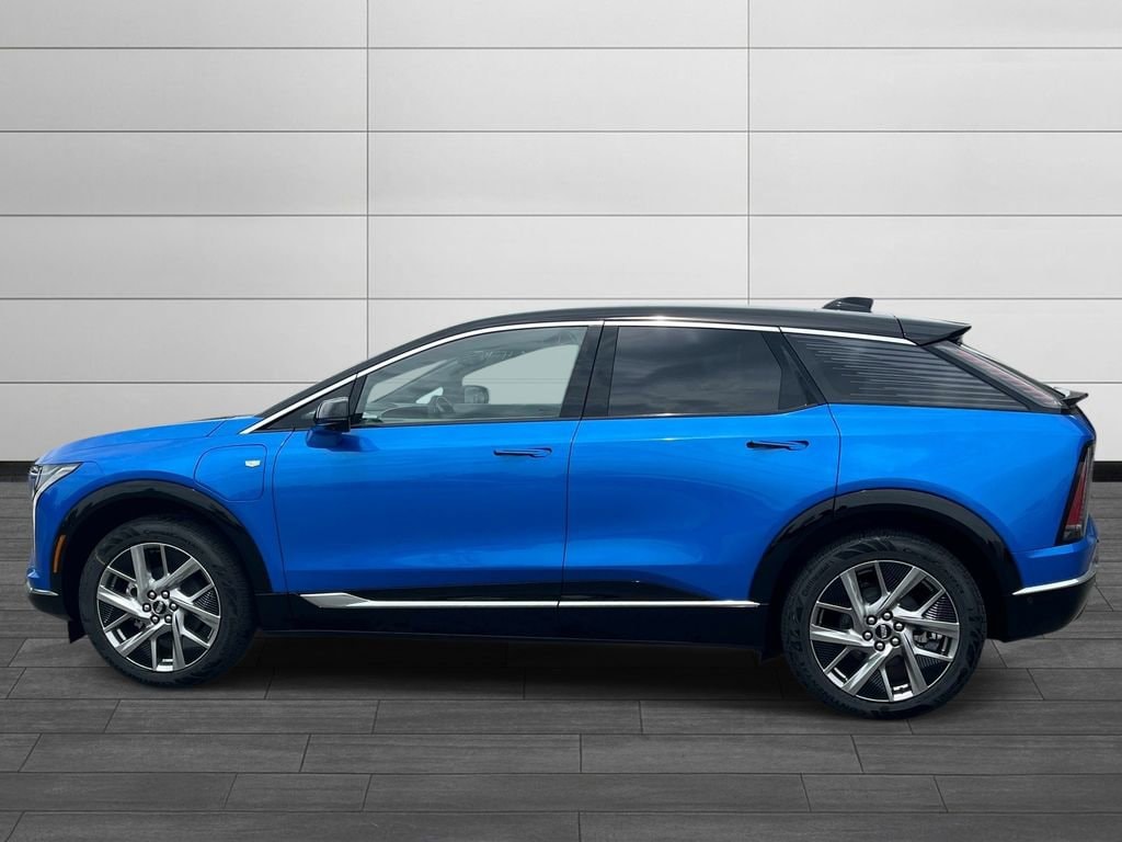 New 2026 CADILLAC OPTIQ Luxury SUV