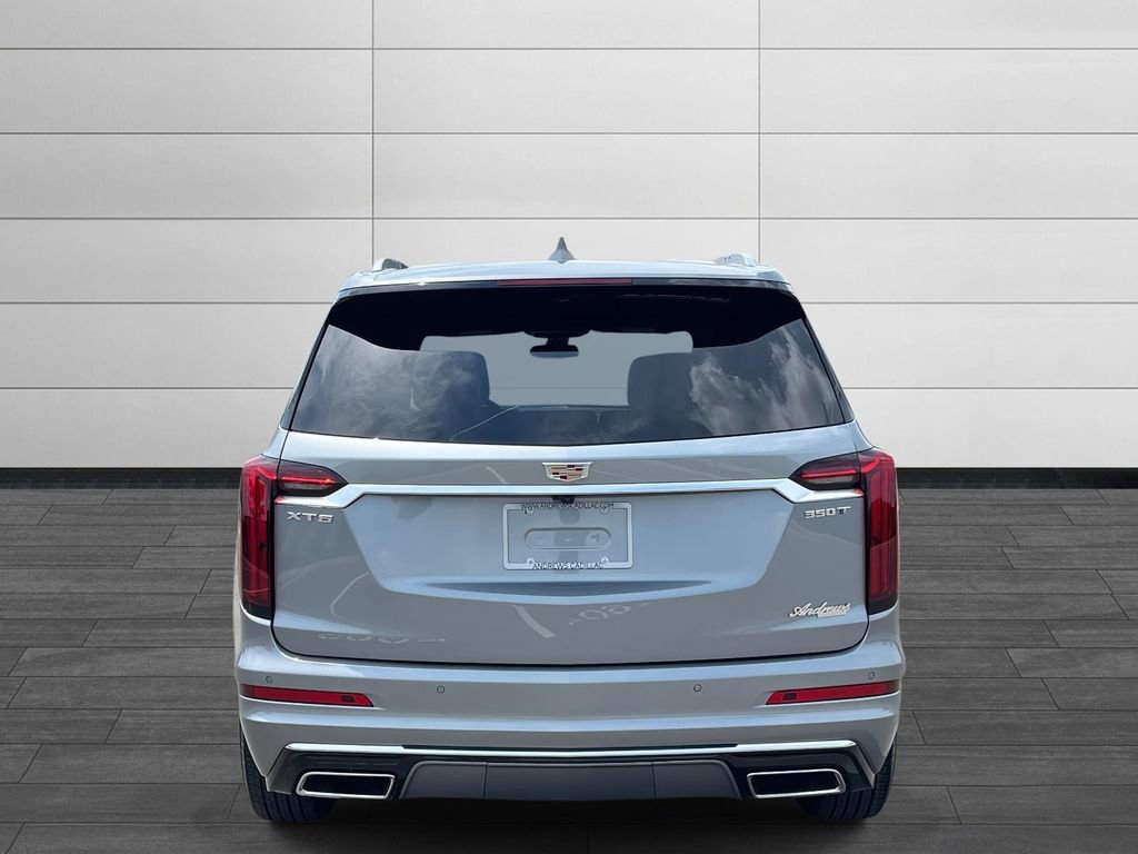 2025 Cadillac XT6 Luxury photo 3