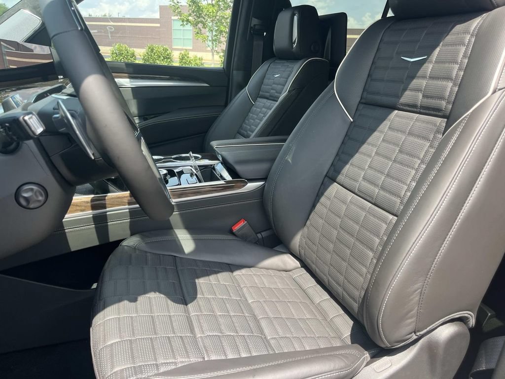 2026 Cadillac Escalade Platinum Sport - Photo 23