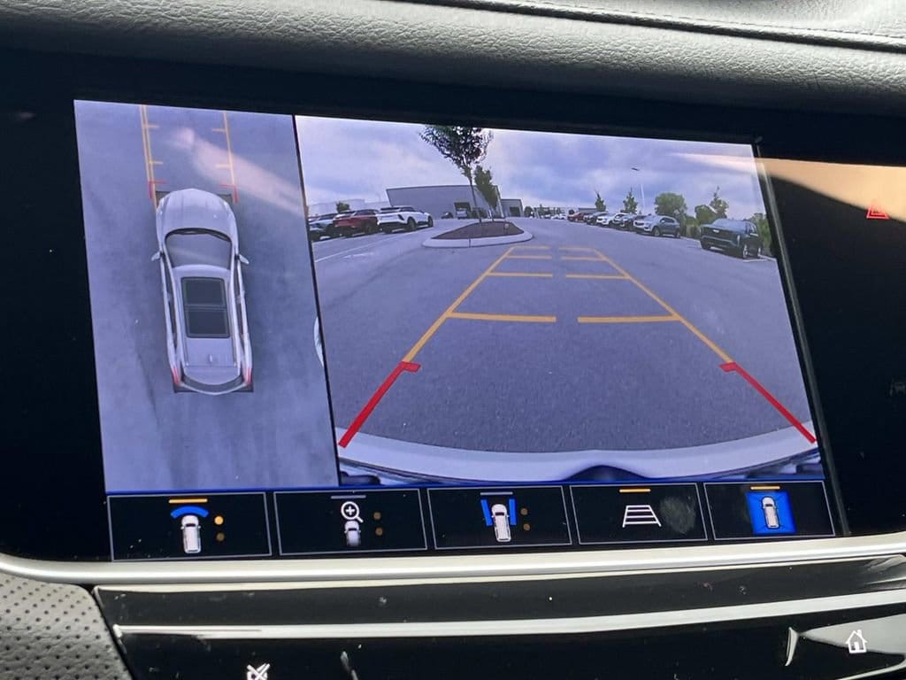 2025 Cadillac XT5 Sport - Photo 37