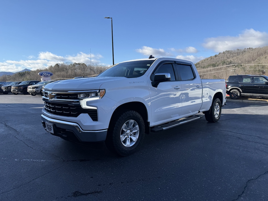 Used 2024 Chevrolet Silverado 1500 LT Truck Crew Cab