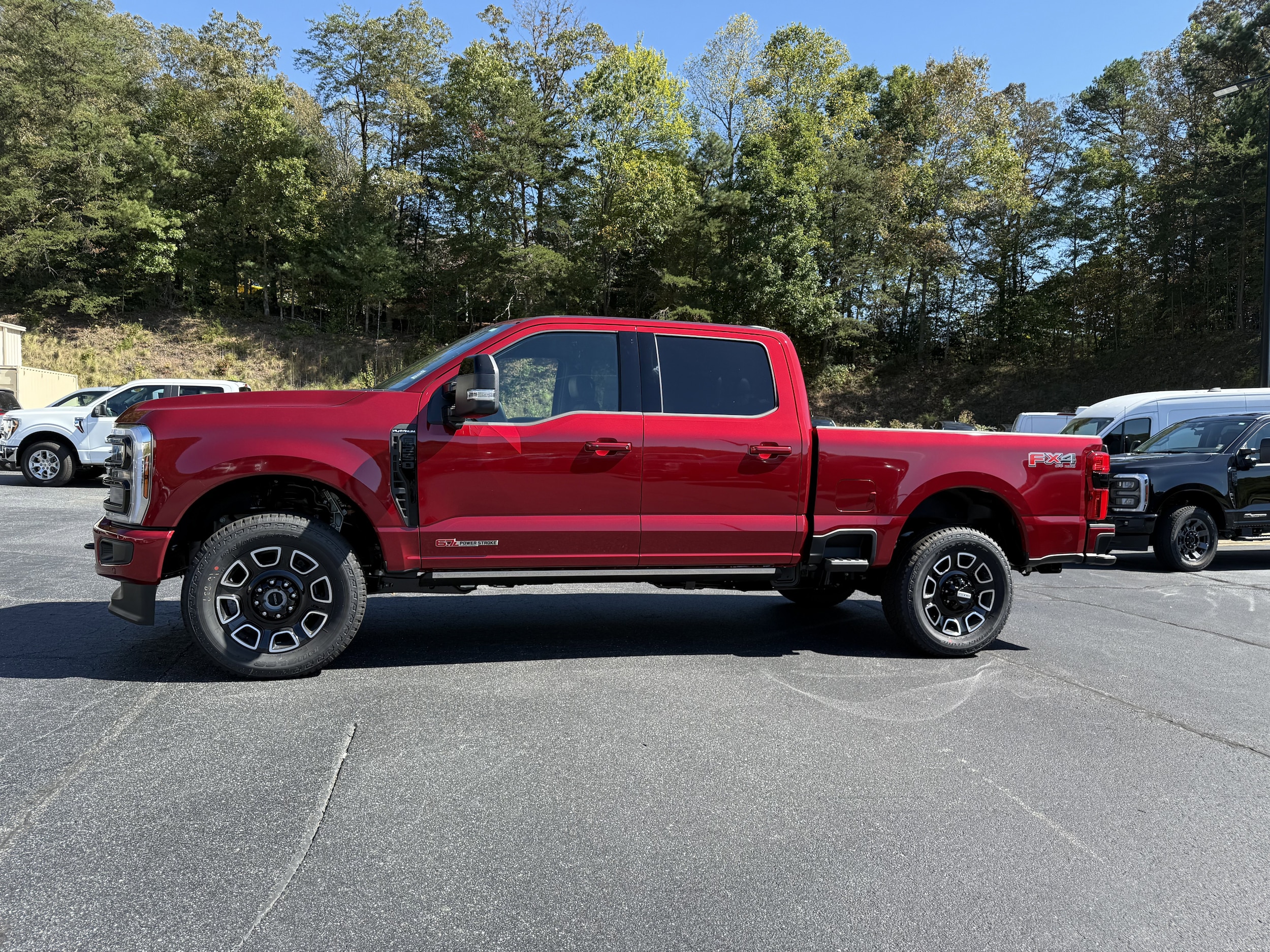 2026 Ford F-250 Super Duty Platinum - Photo 16