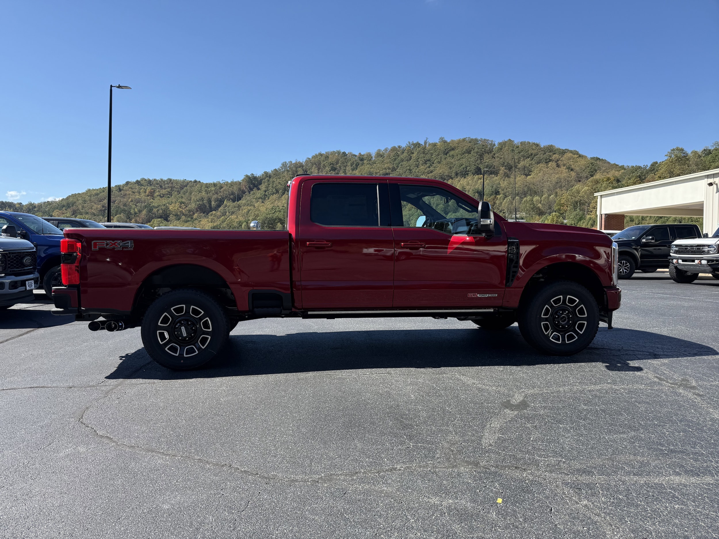 2026 Ford F-250 Super Duty Platinum - Photo 12