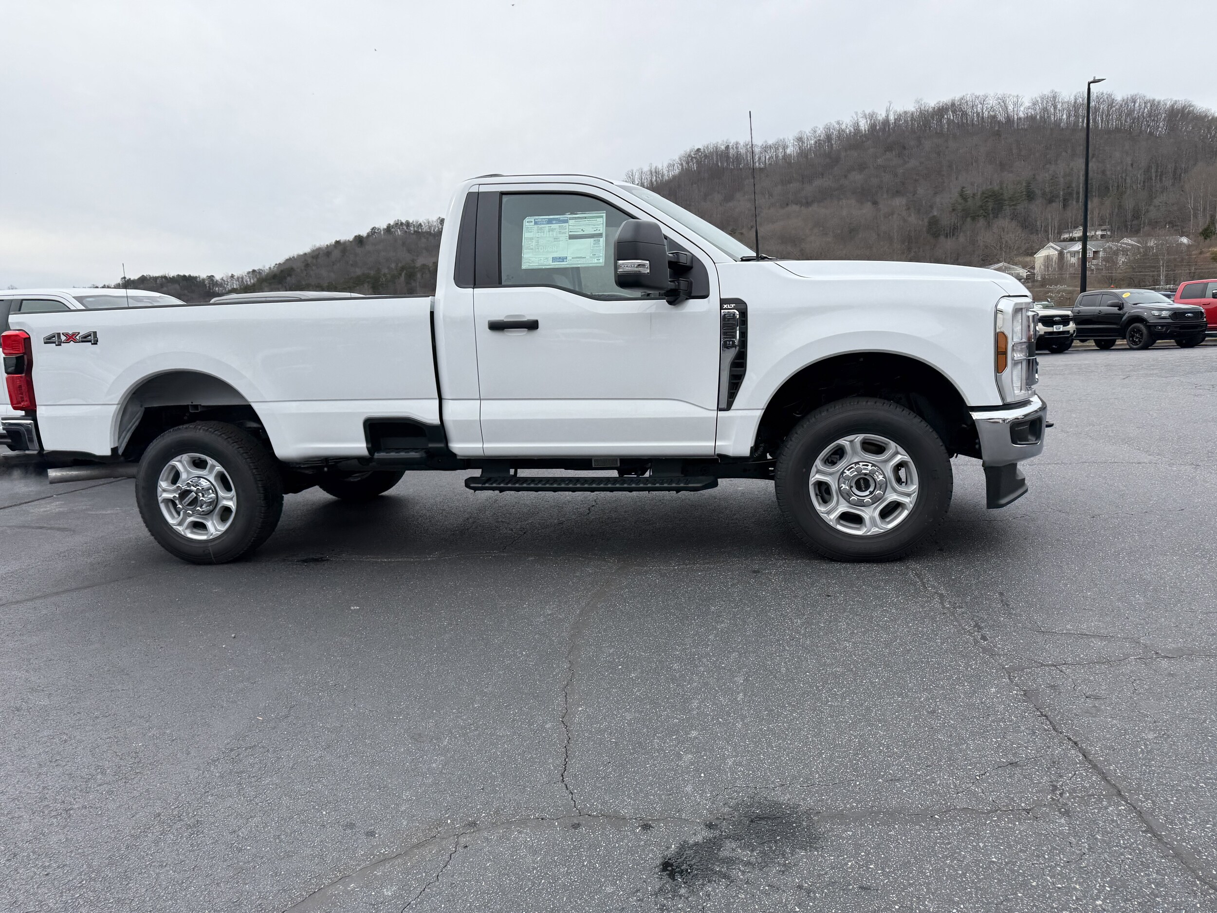 2026 Ford F-350 Super Duty XLT - Photo 16