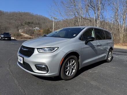 Featured Used 2024 Chrysler Pacifica Touring L Van Passenger Van for Sale in Sylva, NC