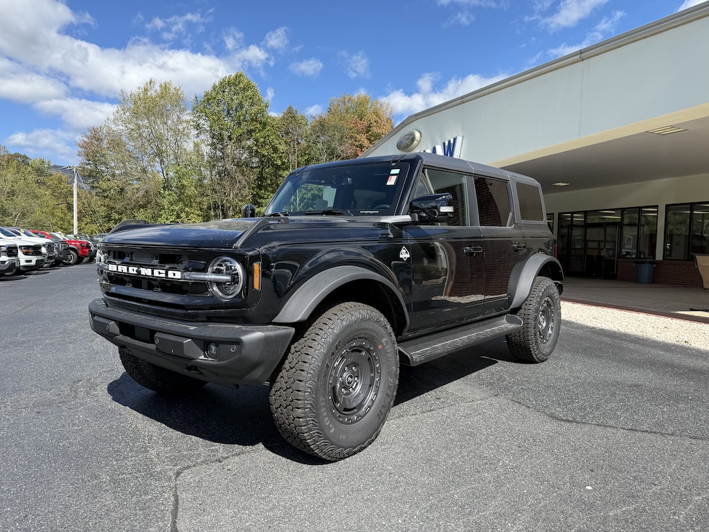 New 2025 Ford Bronco Outer Banks SUV