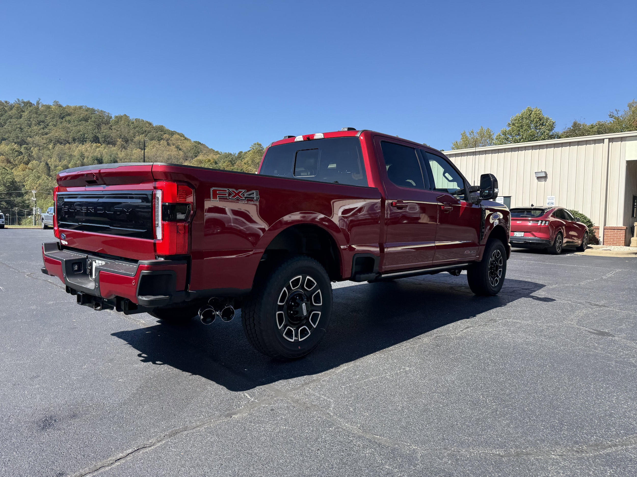 2026 Ford F-250 Super Duty Platinum - Photo 13