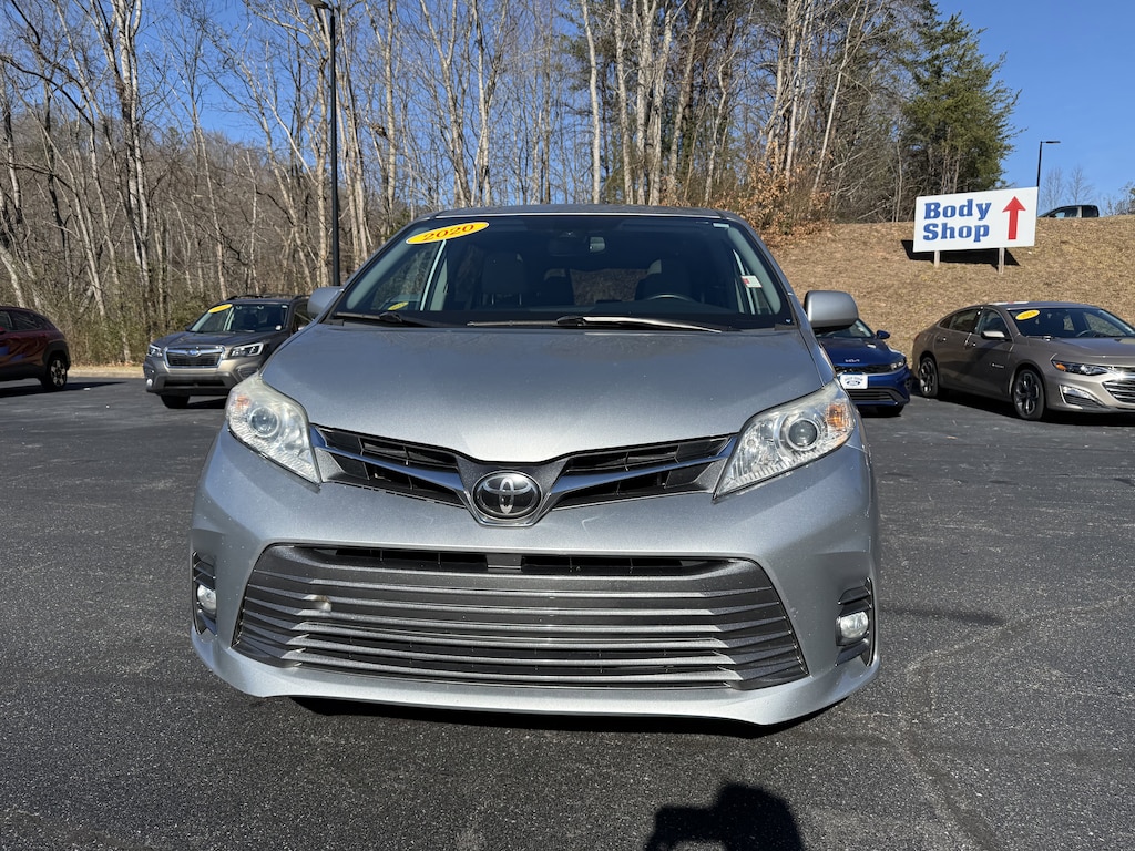Used 2020 Toyota Sienna XLE Premium Van