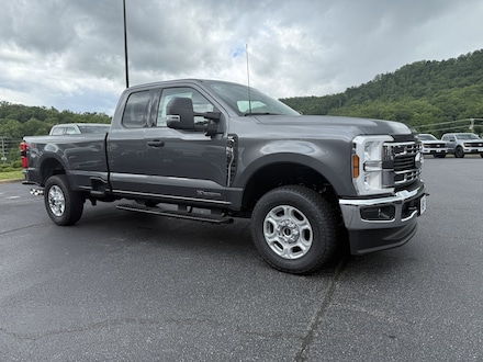 2025 Ford Super Duty F-350 XLT TRUCK