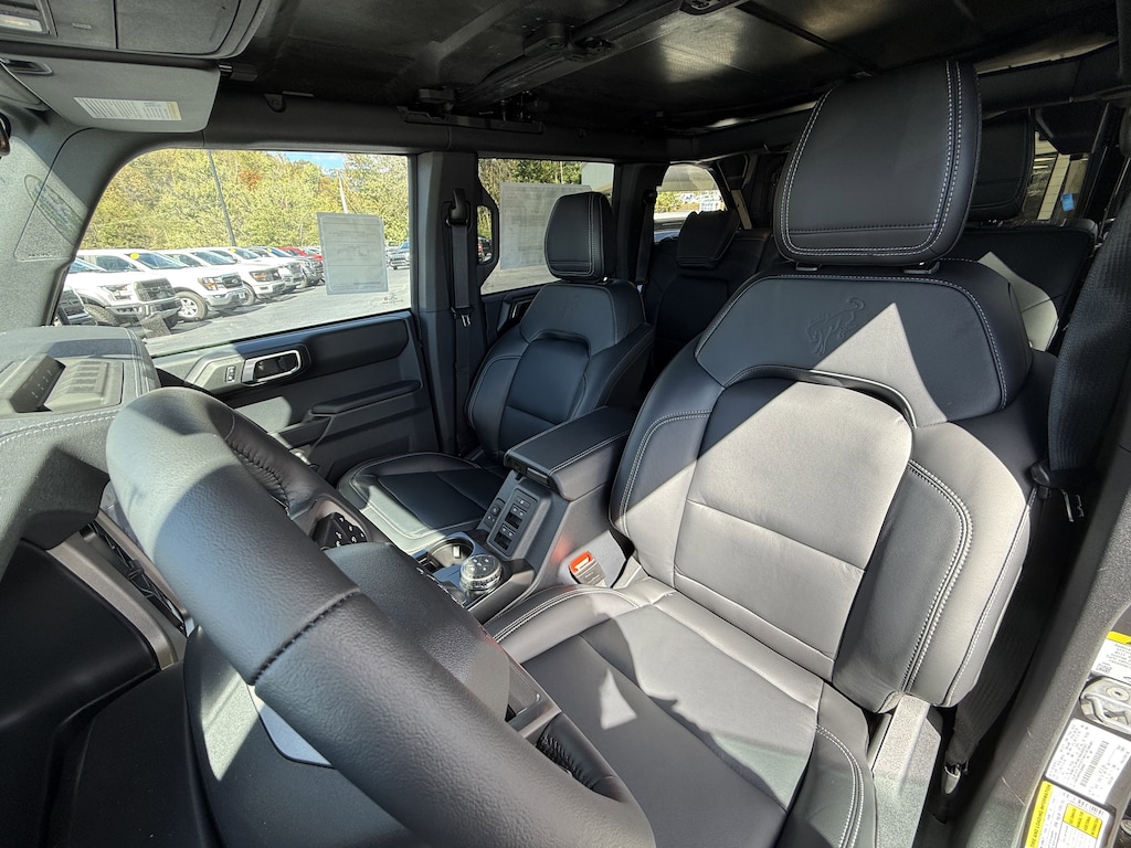 New 2025 Ford Bronco Outer Banks SUV