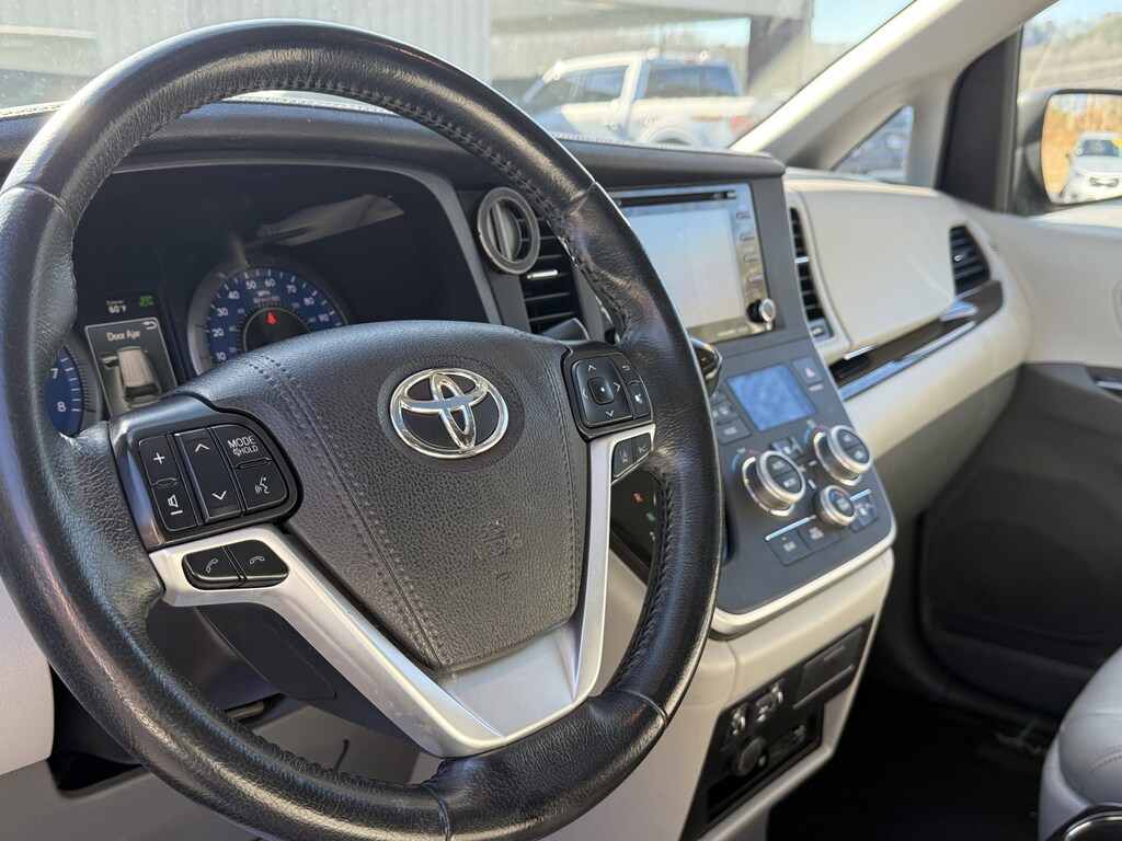 Used 2020 Toyota Sienna XLE Premium Van