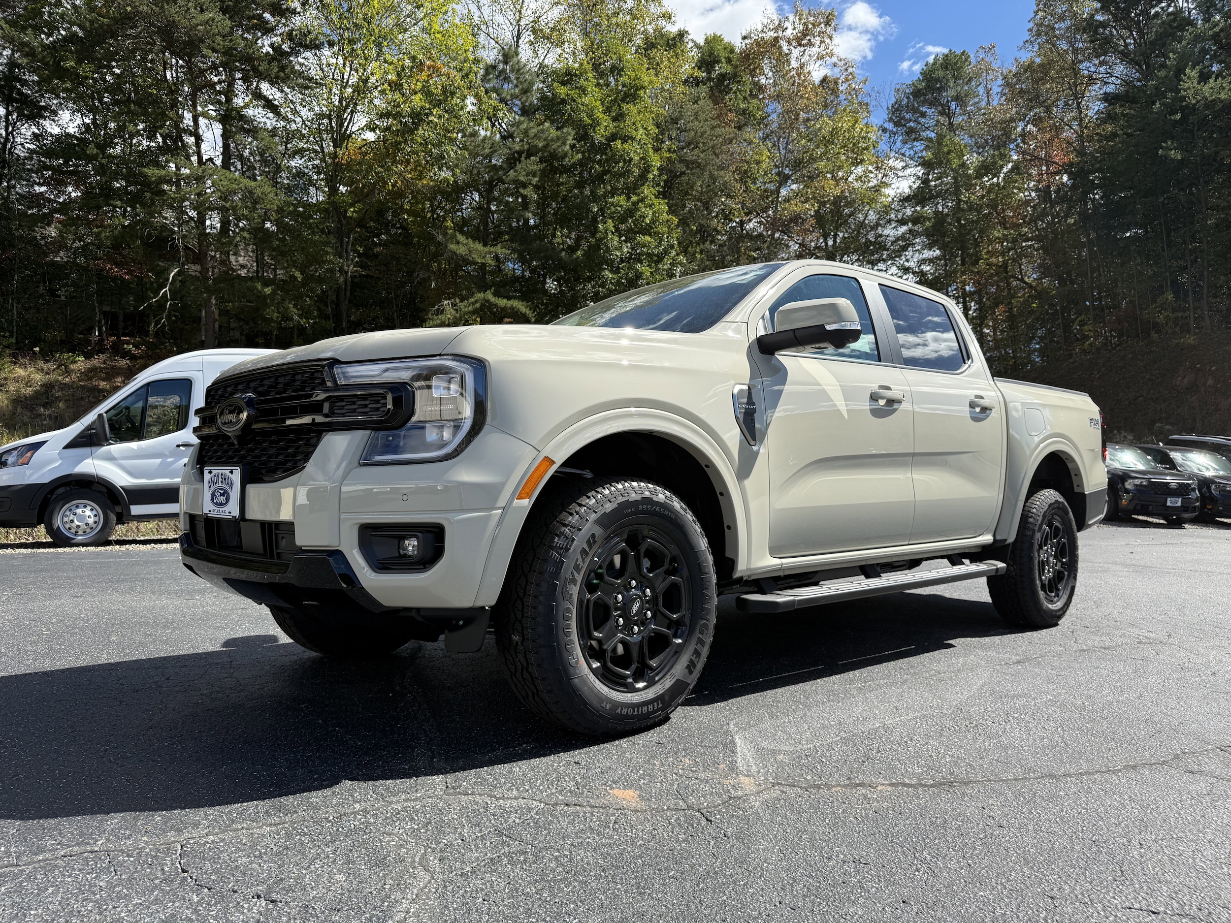 2025 Ford Ranger Lariat's photo