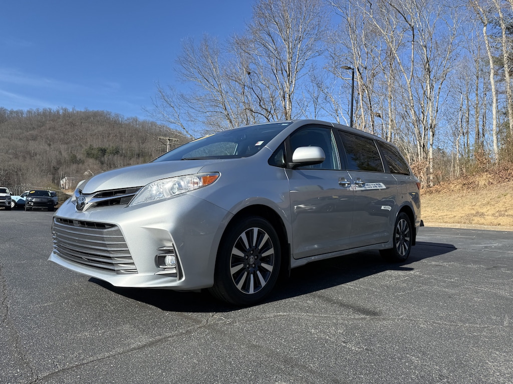 Used 2020 Toyota Sienna XLE Premium Van