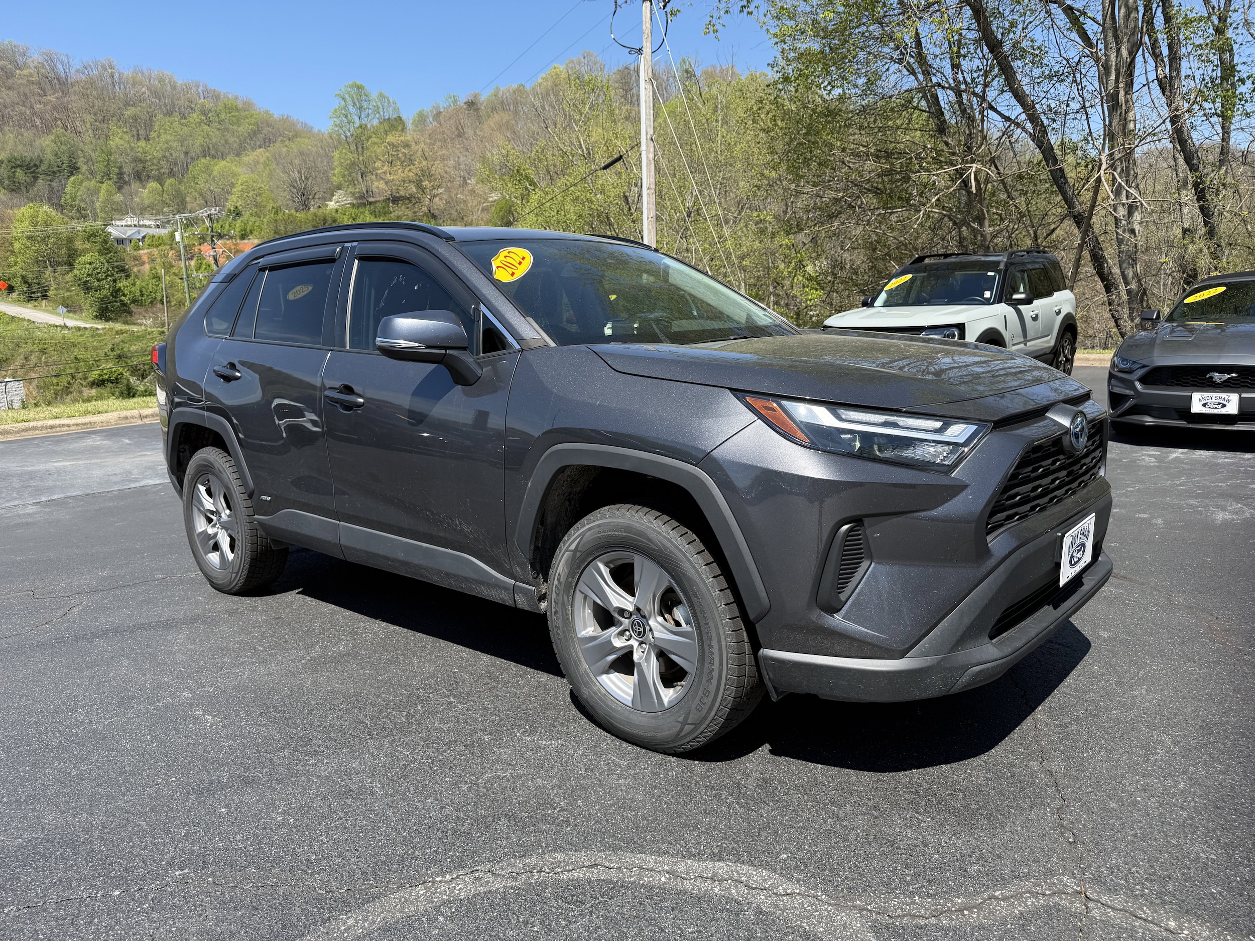 2022 Toyota RAV4 XLE