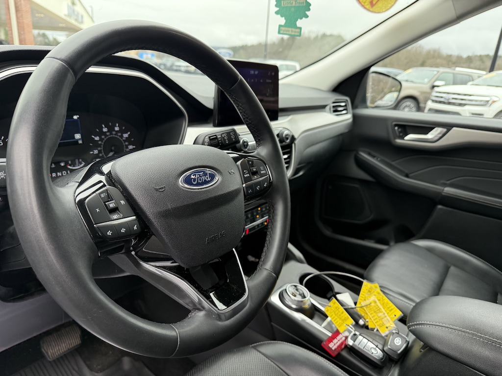 Used 2022 Ford Escape SEL SUV