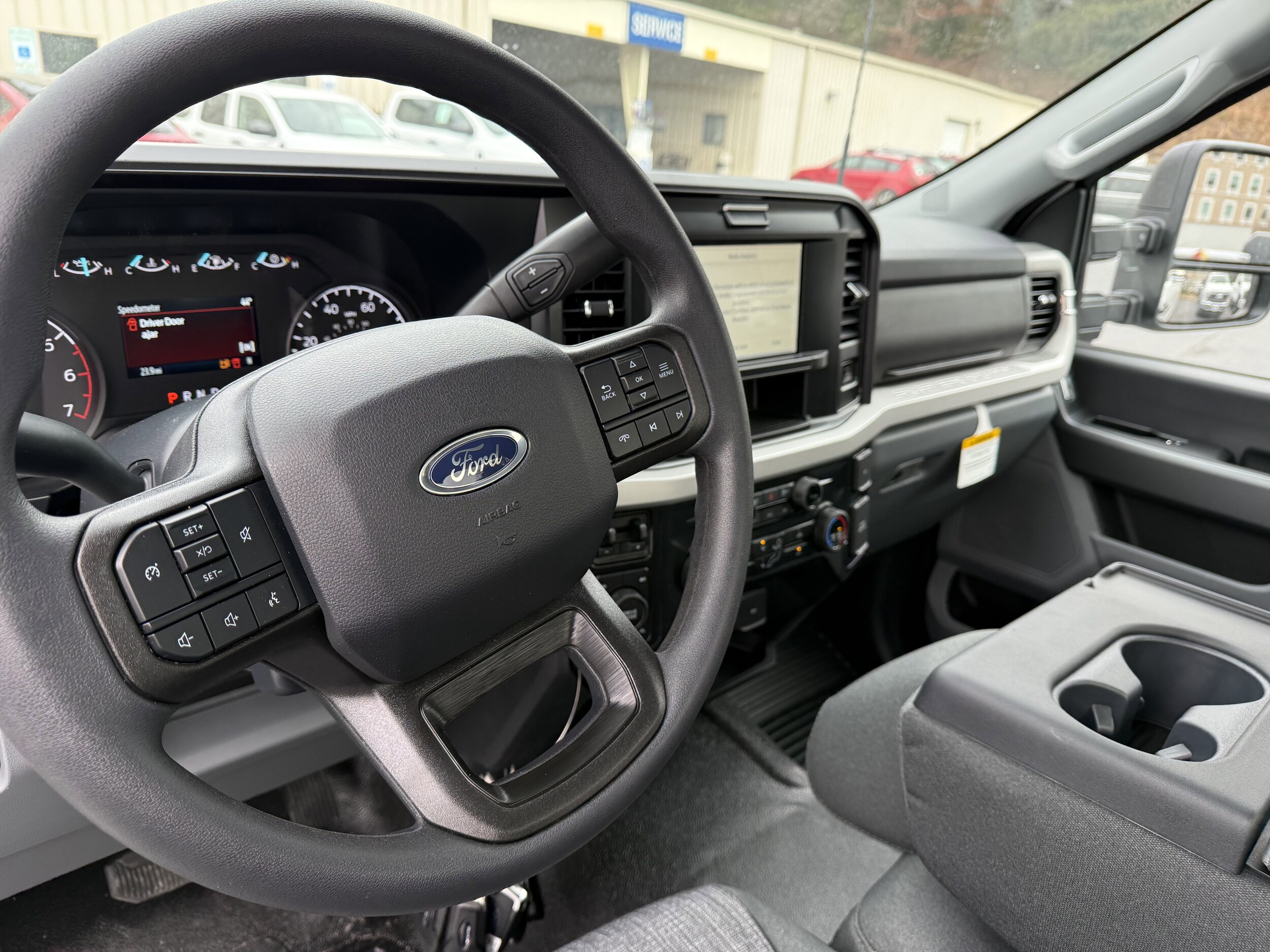 2026 Ford F-350 Super Duty XLT - Photo 10