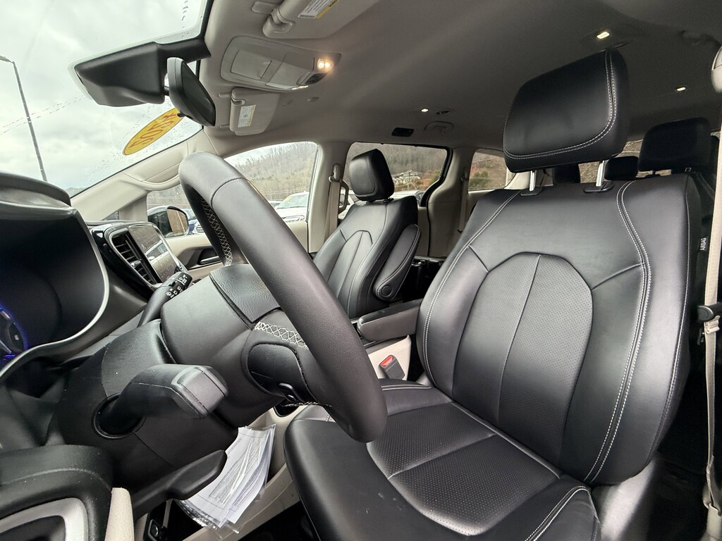 Used 2024 Chrysler Pacifica Touring L Van Passenger Van