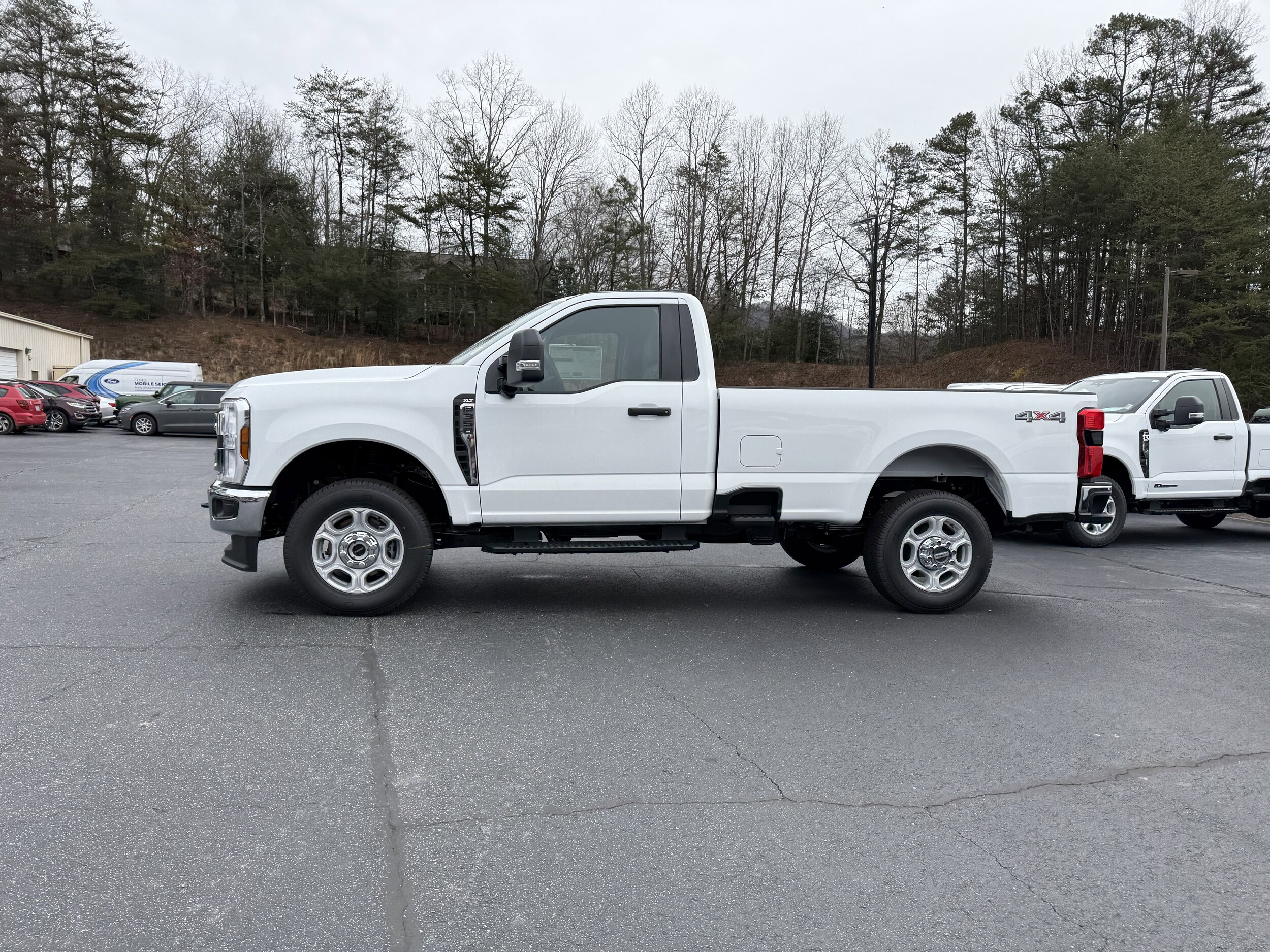 2026 Ford F-350 Super Duty XLT - Photo 13