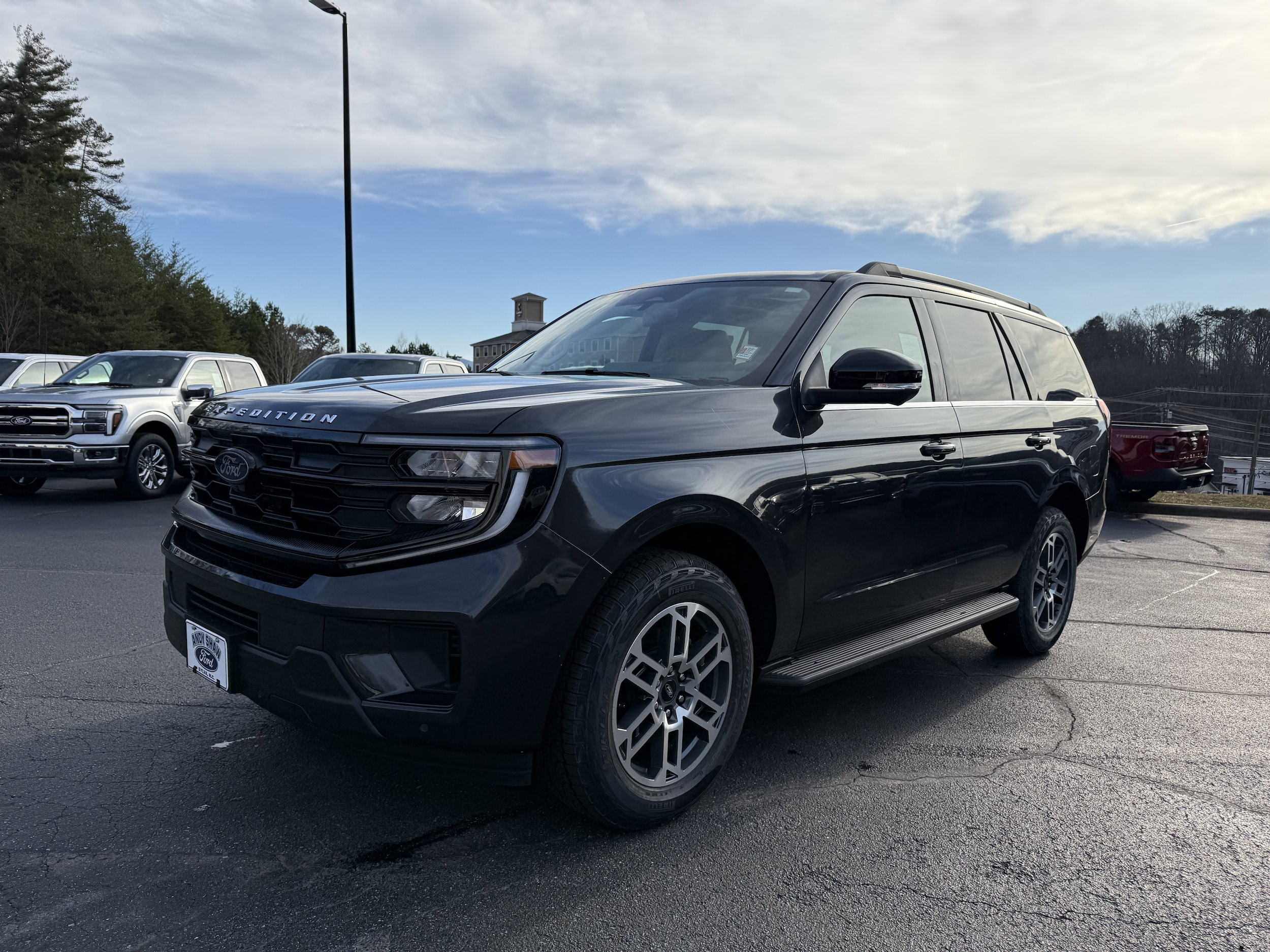 2025 Ford Expedition Active's photo