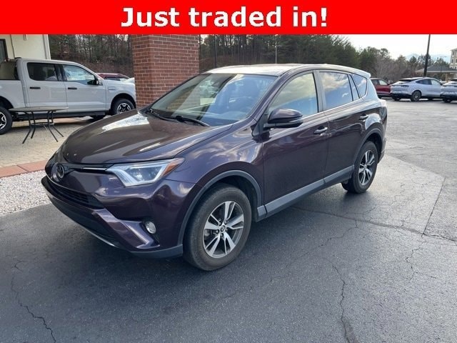 Used 2018 Toyota RAV4 XLE with VIN 2T3RFREV6JW801401 for sale in Sylva, NC