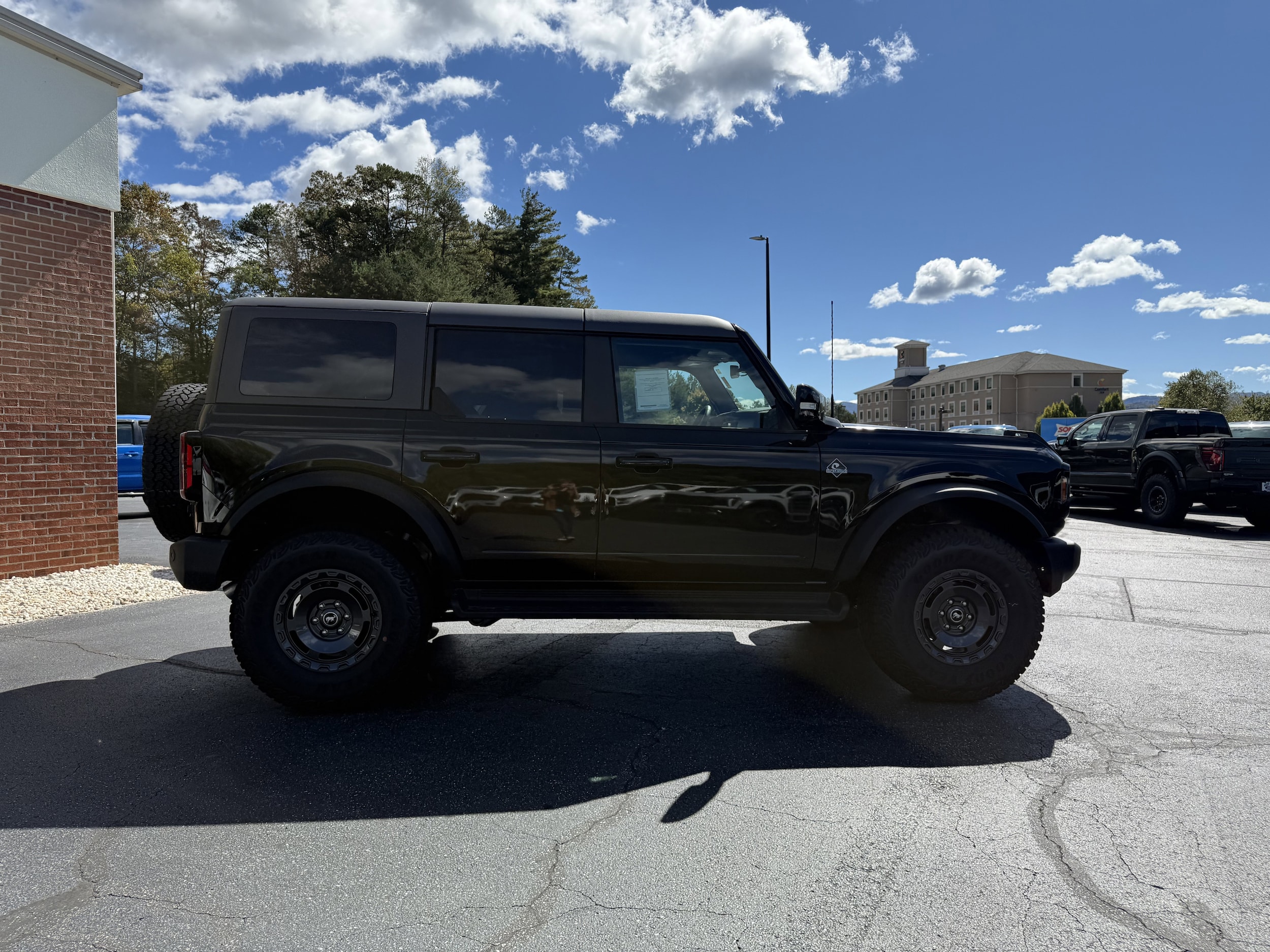 2025 Ford Bronco 4-Door Outer Banks - Photo 14