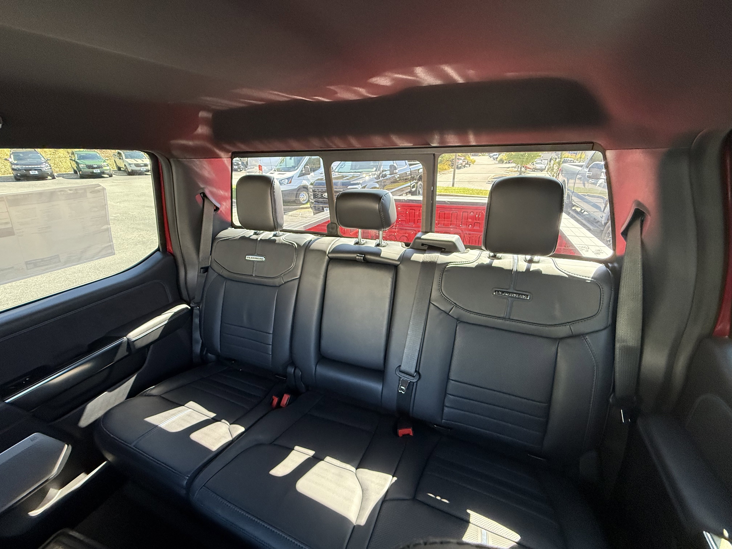 2026 Ford F-250 Super Duty Platinum - Photo 10