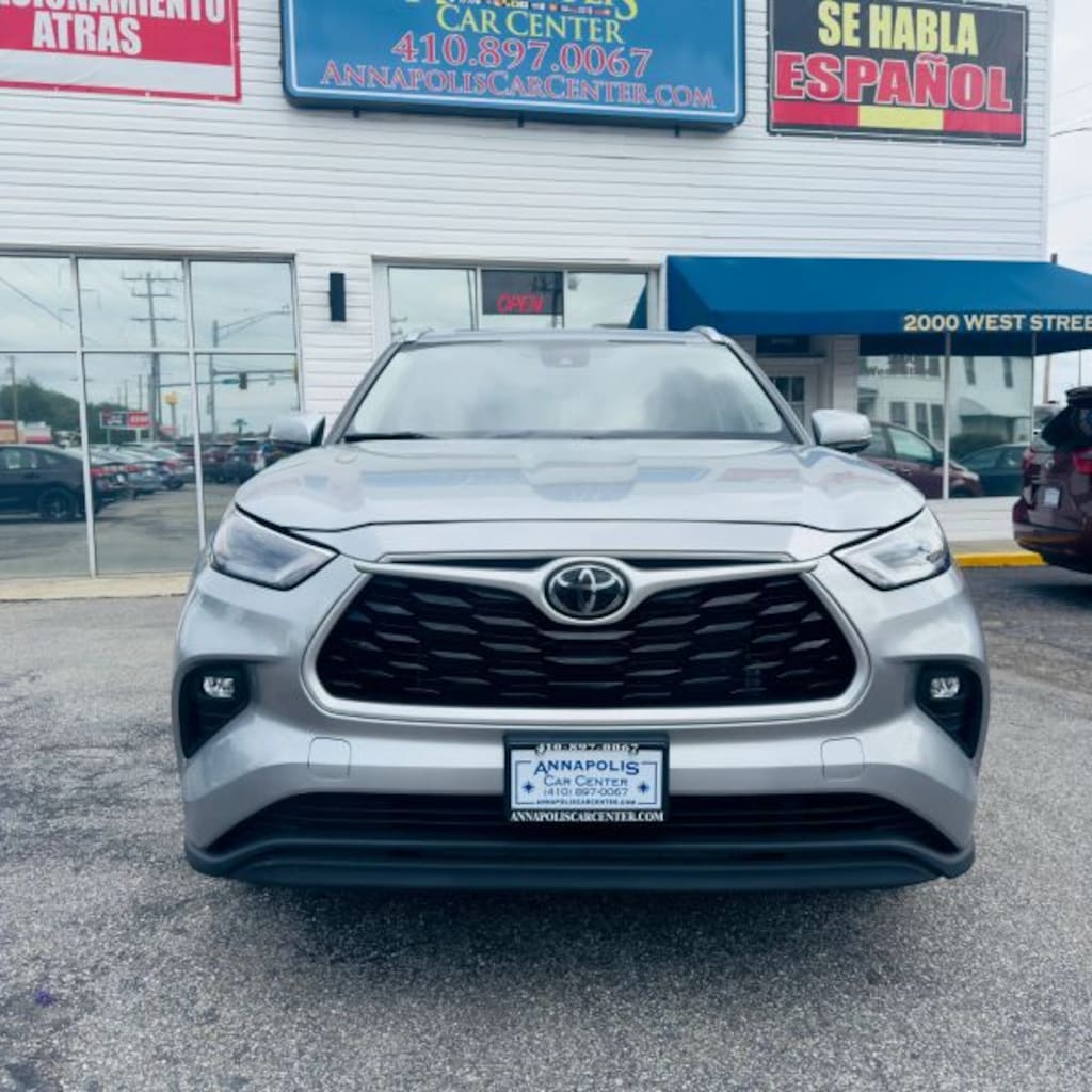 Used 2022 Toyota Highlander XLE Sport Utility 4D SUV