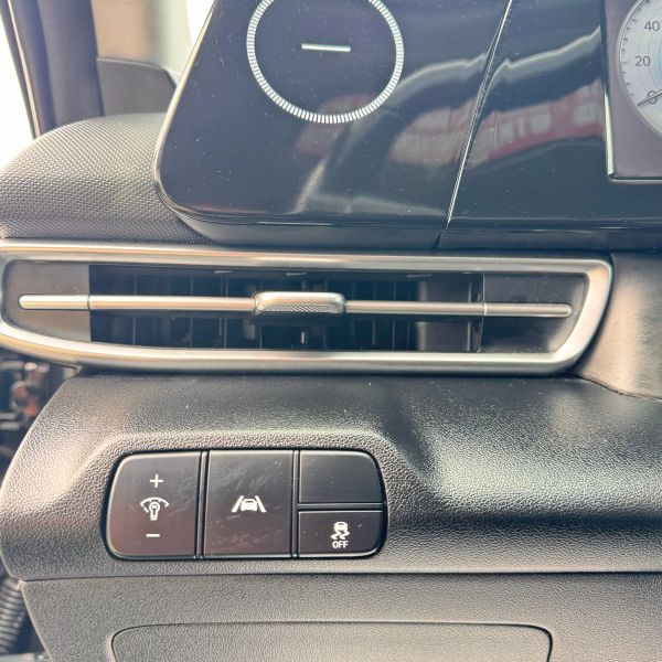 2022 Hyundai Elantra SEL - Photo 24