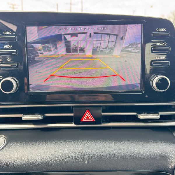 2022 Hyundai Elantra SEL - Photo 23