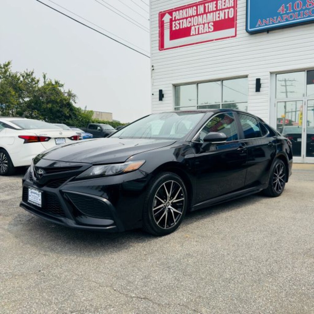 Used 2024 Toyota Camry SE Sedan 4D Sedan