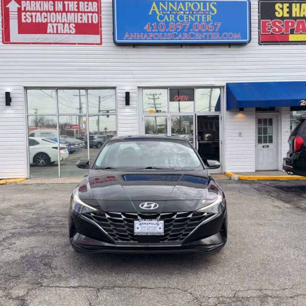 Used 2022 Hyundai Elantra SEL Sedan 4D Sedan