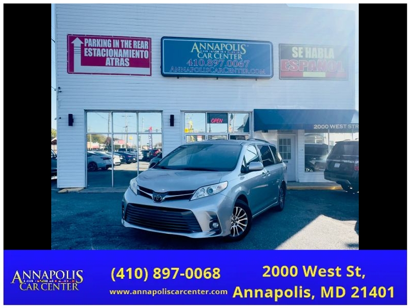 2019 Toyota Sienna XLE Premium Minivan 4D Van