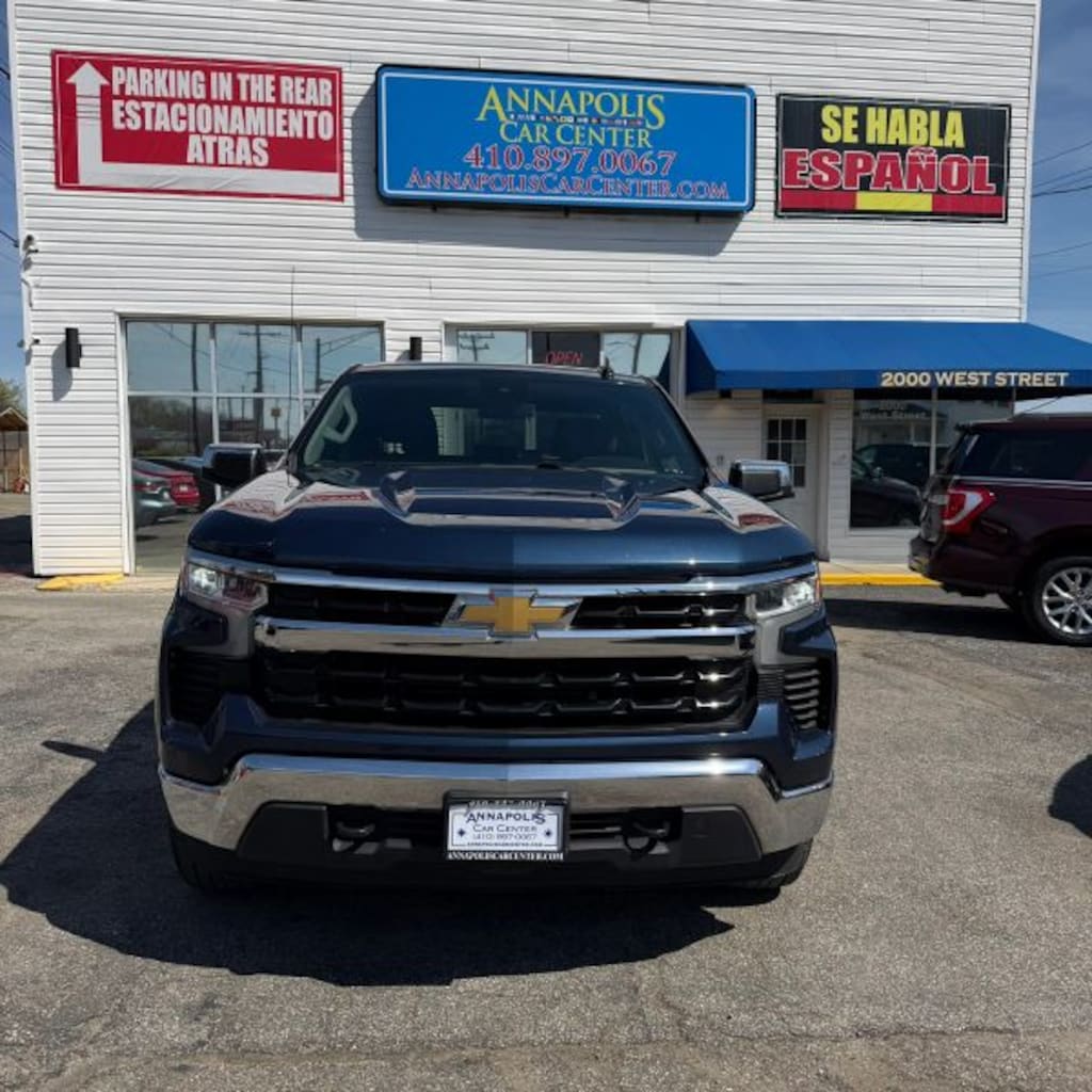 Used 2022 Chevrolet Silverado 1500 Crew Cab LT Pickup 4D 5 3/4 ft Pickup