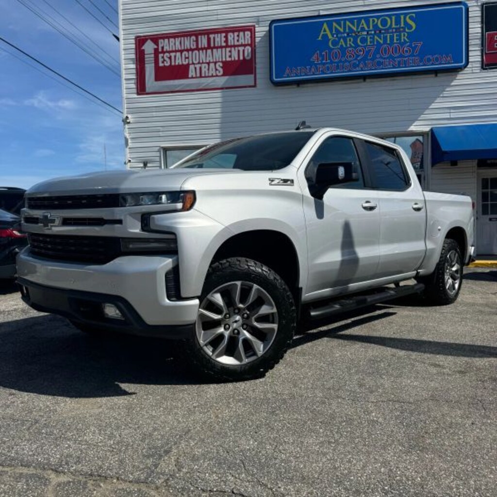 Used 2019 Chevrolet Silverado 1500 Crew Cab RST Pickup 4D 5 3/4 ft Pickup