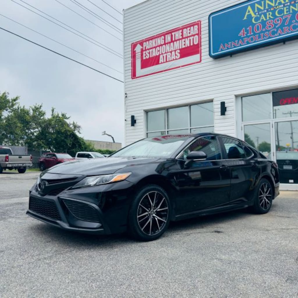 Used 2022 Toyota Camry SE Sedan 4D Sedan