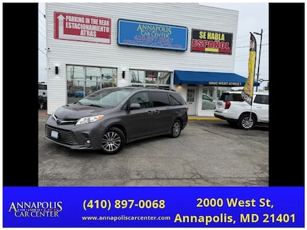 2020 Toyota Sienna XLE Minivan 4D Van