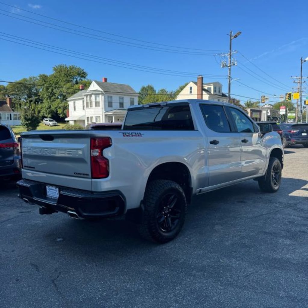 Used 2021 Chevrolet Silverado 1500 Crew Cab Custom Trail Boss Pickup 4D 5 3/4 ft Pickup