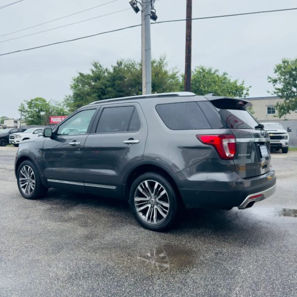 Used 2016 Ford Explorer Platinum Sport Utility 4D SUV