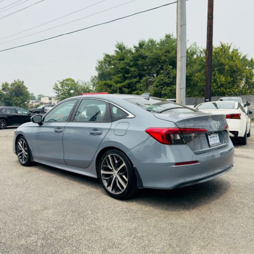Used 2022 Honda Civic Touring Sedan 4D Sedan