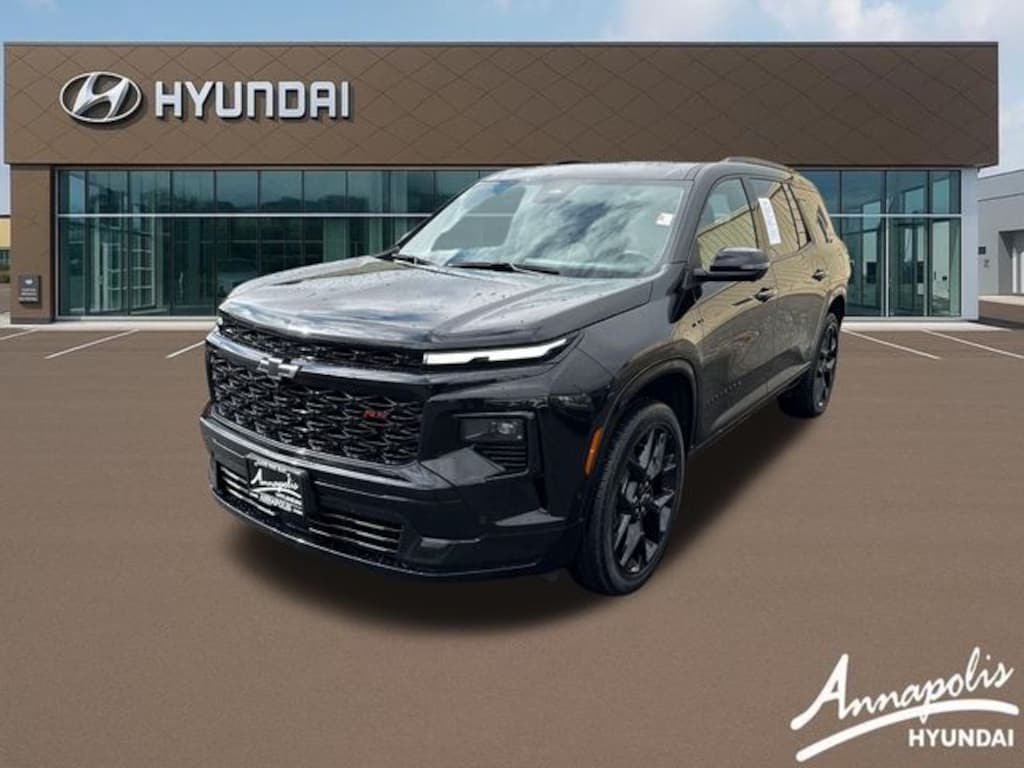 Used 2024 Chevrolet Traverse RS SUV