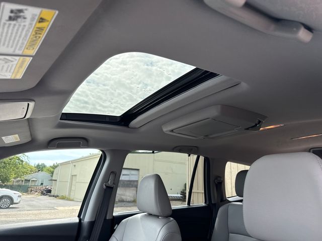 2021 Honda Pilot Touring - Photo 21