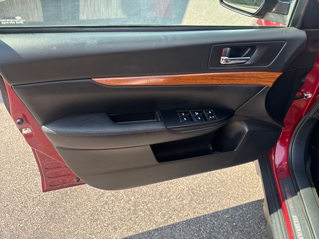 2014 Subaru Outback 2.5i Limited - Photo 10