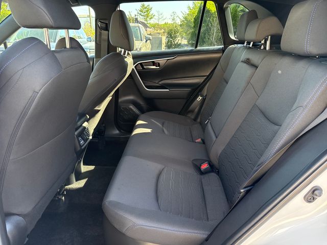 2023 Toyota RAV4 SE - Photo 25