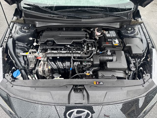 2022 Hyundai Elantra SE - Photo 22